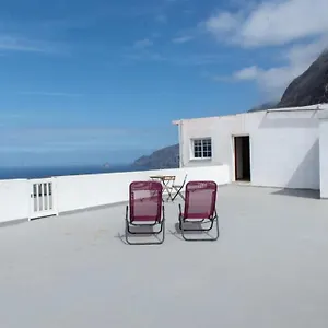 https://sea-and-mountain-views-apartments.in-canary-islands.com