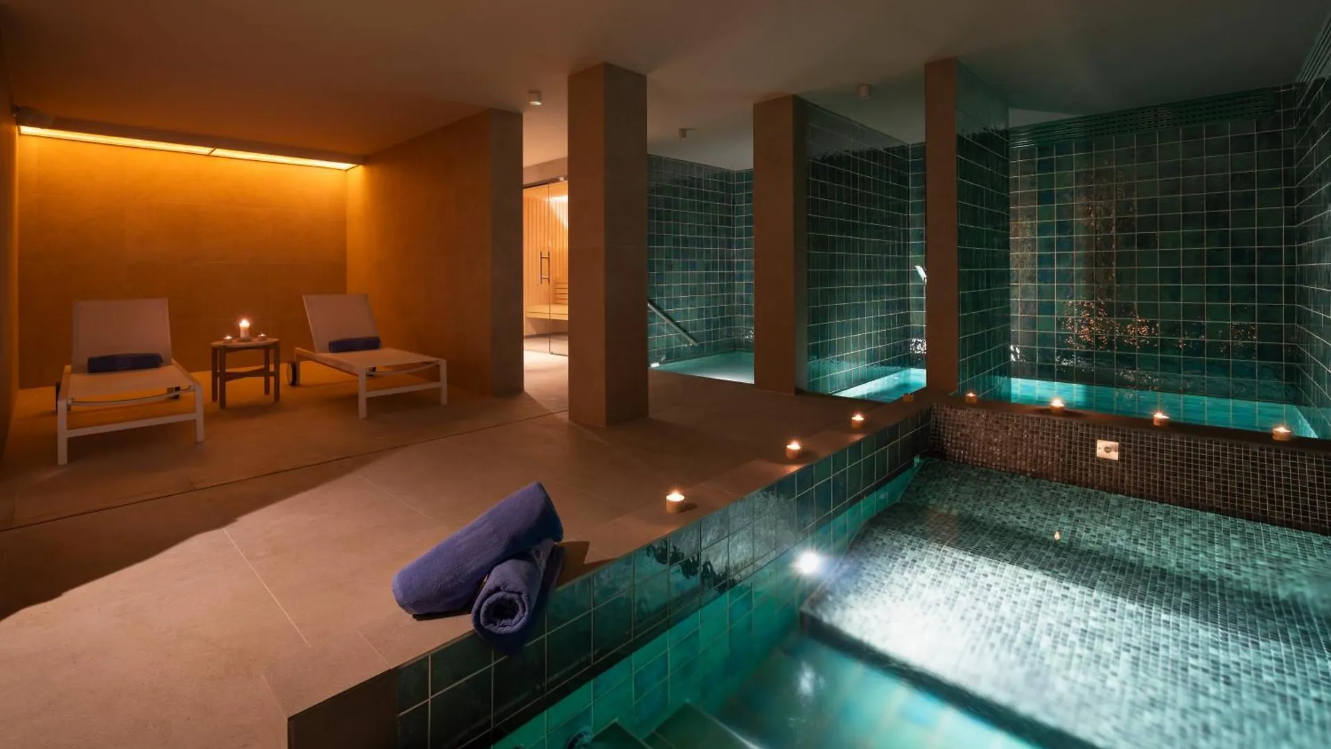 Aqua Hotel Promenade & Spa 4Sup Pineda de Mar 4*,  Spain
